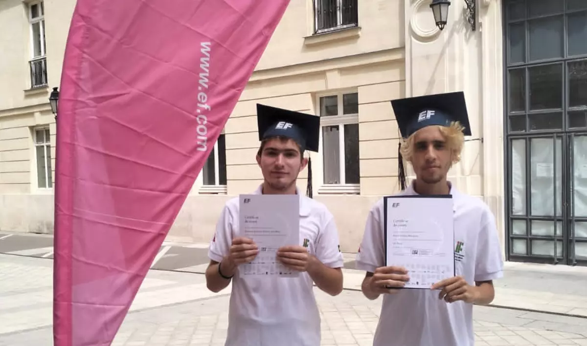 Língua e cultura francesa em foco: estudantes do IFTM fazem curso de imersão cultural e linguística em Paris